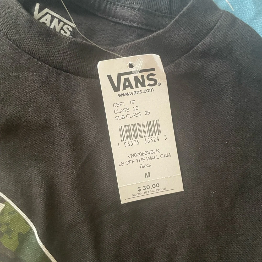 Brand new vans long sleeve shirt. Never worn ever - Picture 2 of 3